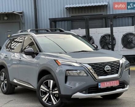 Серый Ниссан Rogue, объемом двигателя 1.5 л и пробегом 80 тыс. км за 29399 $, фото 2 на Automoto.ua