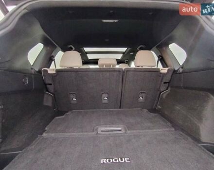 Серый Ниссан Rogue, объемом двигателя 1.5 л и пробегом 87 тыс. км за 24000 $, фото 15 на Automoto.ua