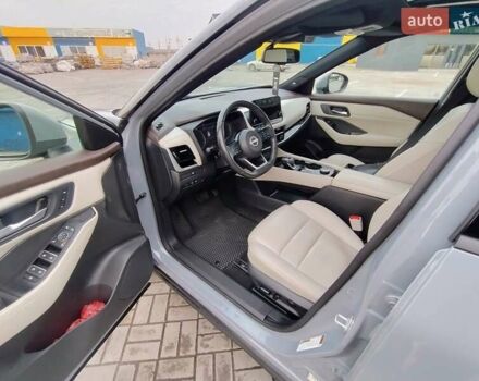 Серый Ниссан Rogue, объемом двигателя 1.5 л и пробегом 87 тыс. км за 24000 $, фото 7 на Automoto.ua