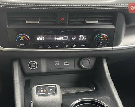 Серый Ниссан Rogue, объемом двигателя 1.5 л и пробегом 56 тыс. км за 21950 $, фото 41 на Automoto.ua