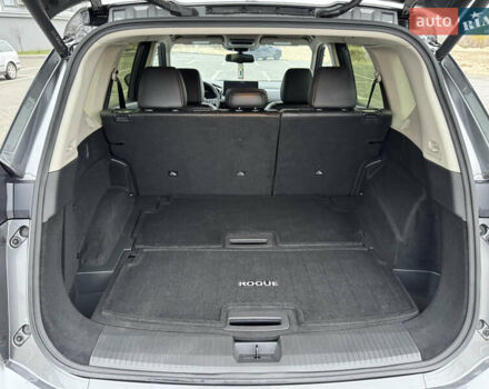 Серый Ниссан Rogue, объемом двигателя 1.5 л и пробегом 3 тыс. км за 26700 $, фото 44 на Automoto.ua