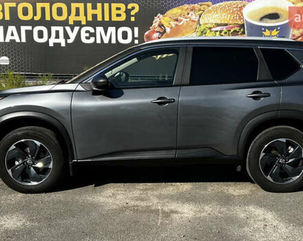 Серый Ниссан Rogue, объемом двигателя 1.5 л и пробегом 29 тыс. км за 28400 $, фото 4 на Automoto.ua