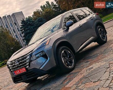 Серый Ниссан Rogue, объемом двигателя 1.5 л и пробегом 14 тыс. км за 25000 $, фото 7 на Automoto.ua