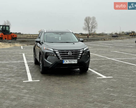 Серый Ниссан Rogue, объемом двигателя 1.5 л и пробегом 3 тыс. км за 26700 $, фото 2 на Automoto.ua