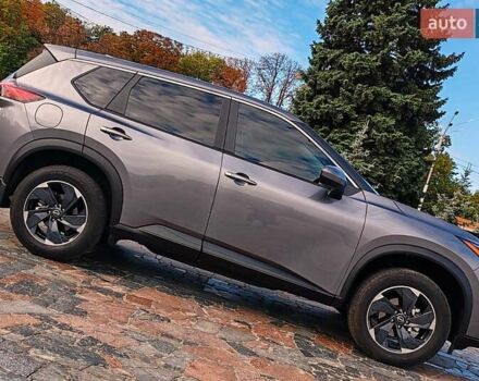 Серый Ниссан Rogue, объемом двигателя 1.5 л и пробегом 14 тыс. км за 25000 $, фото 5 на Automoto.ua