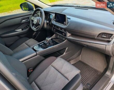 Серый Ниссан Rogue, объемом двигателя 1.5 л и пробегом 14 тыс. км за 24000 $, фото 21 на Automoto.ua