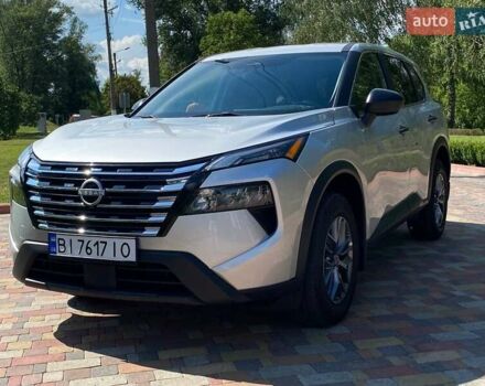 Серый Ниссан Rogue, объемом двигателя 1.5 л и пробегом 2 тыс. км за 27300 $, фото 3 на Automoto.ua