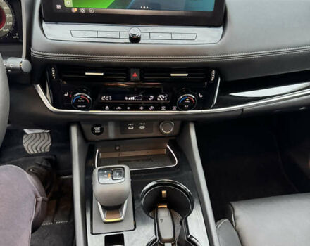 Серый Ниссан Rogue, объемом двигателя 1.5 л и пробегом 3 тыс. км за 26700 $, фото 35 на Automoto.ua