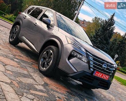 Серый Ниссан Rogue, объемом двигателя 1.5 л и пробегом 14 тыс. км за 25000 $, фото 4 на Automoto.ua