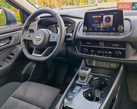 Серый Ниссан Rogue, объемом двигателя 1.5 л и пробегом 14 тыс. км за 24000 $, фото 30 на Automoto.ua