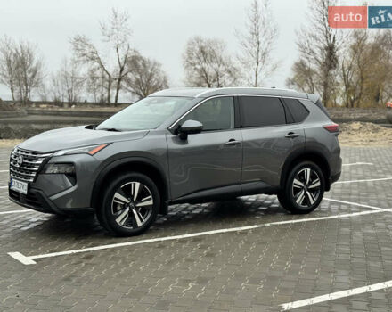 Серый Ниссан Rogue, объемом двигателя 1.5 л и пробегом 3 тыс. км за 26700 $, фото 4 на Automoto.ua
