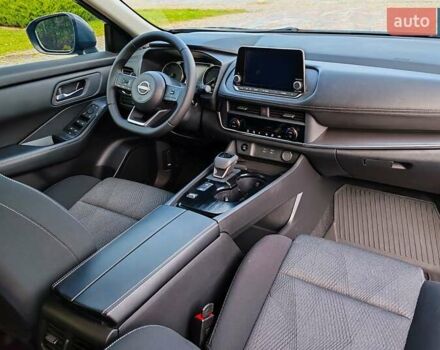 Серый Ниссан Rogue, объемом двигателя 1.5 л и пробегом 14 тыс. км за 24000 $, фото 22 на Automoto.ua