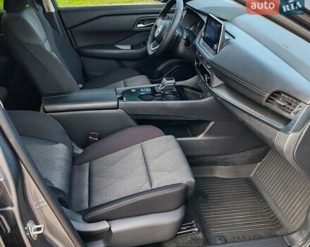 Серый Ниссан Rogue, объемом двигателя 1.5 л и пробегом 14 тыс. км за 24000 $, фото 23 на Automoto.ua