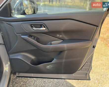 Сірий Ніссан Rogue, об'ємом двигуна 1.5 л та пробігом 6 тис. км за 26900 $, фото 11 на Automoto.ua