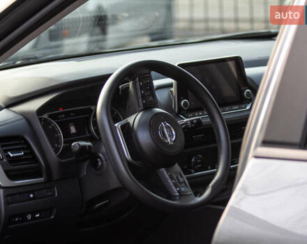 Сірий Ніссан Rogue, об'ємом двигуна 1.5 л та пробігом 7 тис. км за 26000 $, фото 3 на Automoto.ua