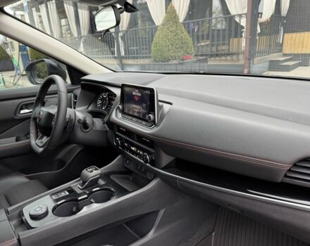 Сірий Ніссан Rogue, об'ємом двигуна 1.5 л та пробігом 5 тис. км за 26900 $, фото 12 на Automoto.ua