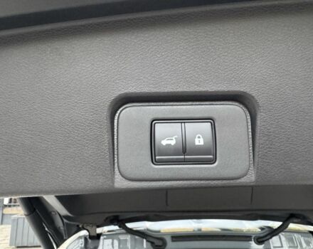 Сірий Ніссан Rogue, об'ємом двигуна 1.5 л та пробігом 5 тис. км за 26900 $, фото 23 на Automoto.ua