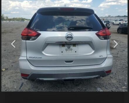 Сірий Ніссан Rogue, об'ємом двигуна 2 л та пробігом 204 тис. км за 9100 $, фото 5 на Automoto.ua