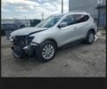 Сірий Ніссан Rogue, об'ємом двигуна 2 л та пробігом 204 тис. км за 9100 $, фото 1 на Automoto.ua