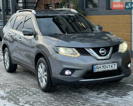 Серый Ниссан Rogue, объемом двигателя 2.5 л и пробегом 107 тыс. км за 13500 $, фото 1 на Automoto.ua