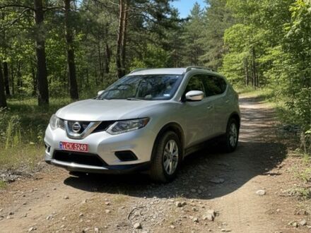 Серый Ниссан Rogue, объемом двигателя 2.5 л и пробегом 283 тыс. км за 10100 $, фото 1 на Automoto.ua