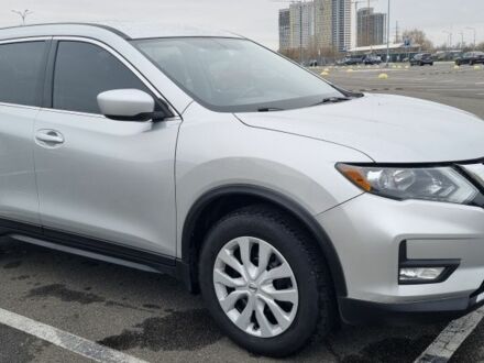 Серый Ниссан Rogue, объемом двигателя 2.5 л и пробегом 120 тыс. км за 15600 $, фото 1 на Automoto.ua