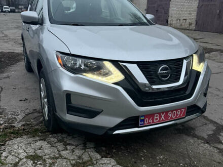 Серый Ниссан Rogue, объемом двигателя 2.5 л и пробегом 143 тыс. км за 13500 $, фото 1 на Automoto.ua