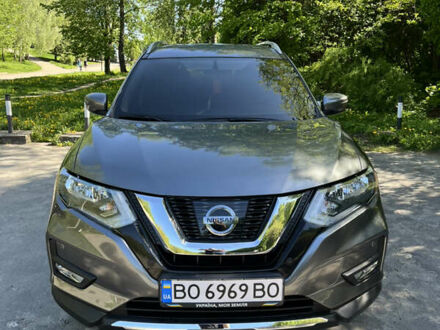 Ніссан Rogue 2017 у Тернополі на Automoto.ua Сірий Ніссан Rogue, об'ємом двигуна 0 л та пробігом 82 тис. км за 14999 $, фото 1 на Automoto.ua