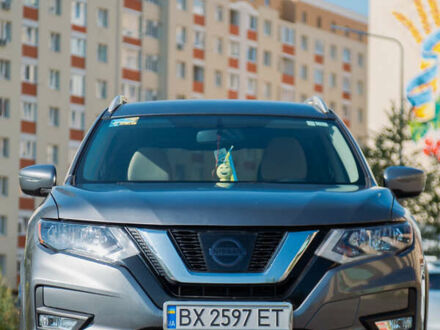Ніссан Rogue 2017 у Хмельницькому на Automoto.ua Сірий Ніссан Rogue, об'ємом двигуна 2.5 л та пробігом 177 тис. км за 15500 $, фото 1 на Automoto.ua