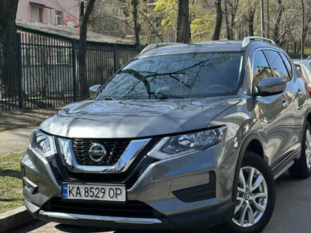 Ніссан Rogue 2017 у Києві на Automoto.ua Сірий Ніссан Rogue, об'ємом двигуна 2.49 л та пробігом 141 тис. км за 13500 $, фото 1 на Automoto.ua