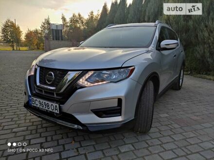 Ниссан Rogue 2017 в Львове на Automoto.ua Серый Ниссан Rogue, объемом двигателя 2.5 л и пробегом 84 тыс. км за 15700 $, фото 1 на Automoto.ua