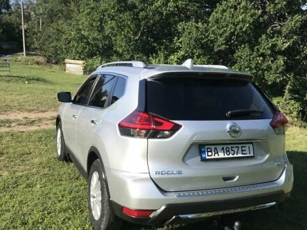 Ніссан Rogue 2017 у Светловдске на Automoto.ua Сірий Ніссан Rogue, об'ємом двигуна 2.49 л та пробігом 67 тис. км за 15600 $, фото 1 на Automoto.ua