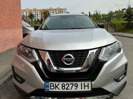 Ниссан Rogue 2017 в Ровно на Automoto.ua Серый Ниссан Rogue, объемом двигателя 2.5 л и пробегом 73 тыс. км за 18800 $, фото 1 на Automoto.ua
