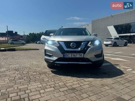 Ниссан Rogue 2017 в Львове на Automoto.ua Серый Ниссан Rogue, объемом двигателя 2.5 л и пробегом 128 тыс. км за 14500 $, фото 1 на Automoto.ua
