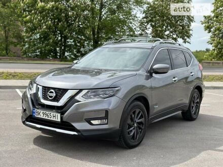 Ниссан Rogue 2017 в Ровно на Automoto.ua Серый Ниссан Rogue, объемом двигателя 2 л и пробегом 112 тыс. км за 16950 $, фото 1 на Automoto.ua