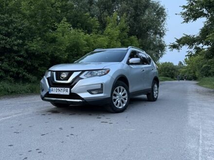 Ниссан Rogue 2017 в Фастове на Automoto.ua Серый Ниссан Rogue, объемом двигателя 2.5 л и пробегом 180 тыс. км за 12700 $, фото 1 на Automoto.ua
