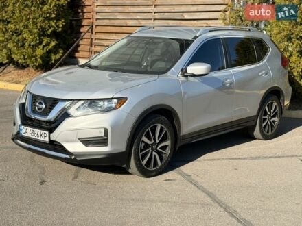 Сірий Ніссан Rogue, об'ємом двигуна 2.5 л та пробігом 173 тис. км за 13800 $, фото 1 на Automoto.ua