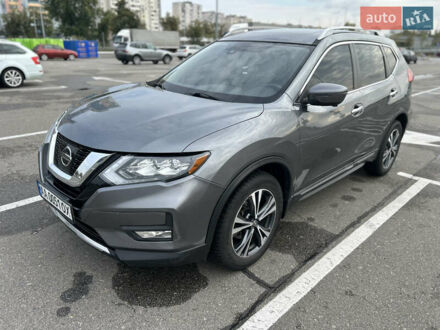 Ниссан Rogue 2017 в Киеве на Automoto.ua Серый Ниссан Rogue, объемом двигателя 2.5 л и пробегом 156 тыс. км за 15000 $, фото 1 на Automoto.ua