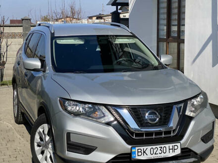 Ниссан Rogue 2018 в Ровно на Automoto.ua Серый Ниссан Rogue, объемом двигателя 2.5 л и пробегом 75 тыс. км за 14000 $, фото 1 на Automoto.ua