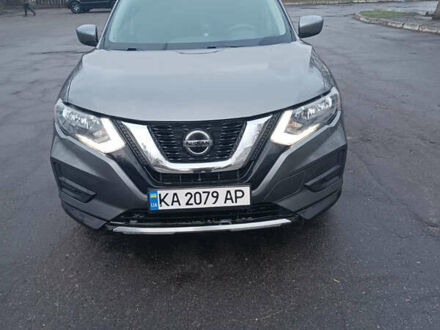 Серый Ниссан Rogue, объемом двигателя 2.49 л и пробегом 120 тыс. км за 13850 $, фото 1 на Automoto.ua