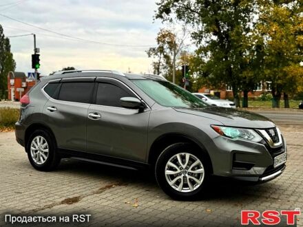 Серый Ниссан Rogue, объемом двигателя 2.5 л и пробегом 160 тыс. км за 13250 $, фото 1 на Automoto.ua