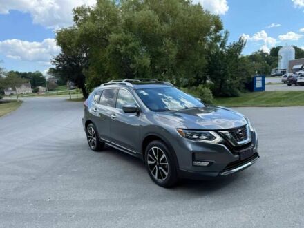 Ниссан Rogue 2018 в Львове на Automoto.ua Серый Ниссан Rogue, объемом двигателя 2.5 л и пробегом 50 тыс. км за 7500 $, фото 1 на Automoto.ua