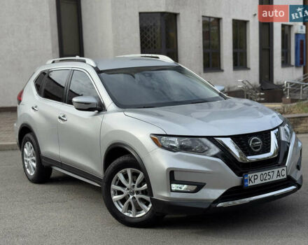 Ниссан Rogue 2019 в Запорожье на Automoto.ua Серый Ниссан Rogue, объемом двигателя 2.49 л и пробегом 115 тыс. км за 15799 $, фото 1 на Automoto.ua
