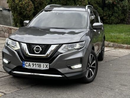 Сірий Ніссан Rogue, об'ємом двигуна 2.5 л та пробігом 112 тис. км за 17182 $, фото 1 на Automoto.ua