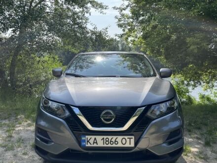 Ниссан Rogue 2020 в Киеве на Automoto.ua Серый Ниссан Rogue, объемом двигателя 2 л и пробегом 60 тыс. км за 18700 $, фото 1 на Automoto.ua