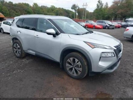 Ниссан Rogue 2021 в Хмельницком на Automoto.ua Серый Ниссан Rogue, объемом двигателя 2.5 л и пробегом 85 тыс. км за 5000 $, фото 1 на Automoto.ua