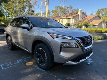 Ниссан Rogue 2022 в Запорожье на Automoto.ua Серый Ниссан Rogue, объемом двигателя 1.5 л и пробегом 28 тыс. км за 14660 $, фото 1 на Automoto.ua