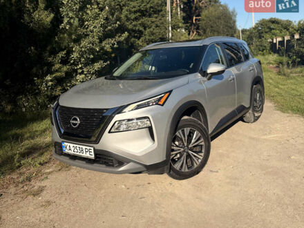 Сірий Ніссан Rogue, об'ємом двигуна 1.5 л та пробігом 37 тис. км за 25000 $, фото 1 на Automoto.ua