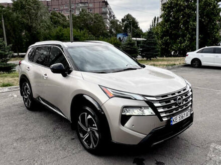 Серый Ниссан Rogue, объемом двигателя 1.5 л и пробегом 5 тыс. км за 29400 $, фото 1 на Automoto.ua