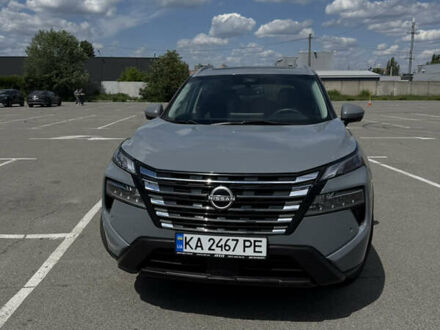 Серый Ниссан Rogue, объемом двигателя 1.5 л и пробегом 4 тыс. км за 28300 $, фото 1 на Automoto.ua